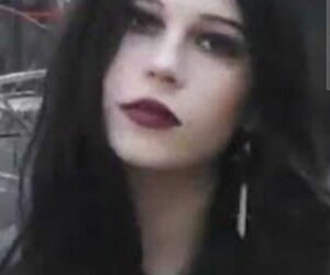 María